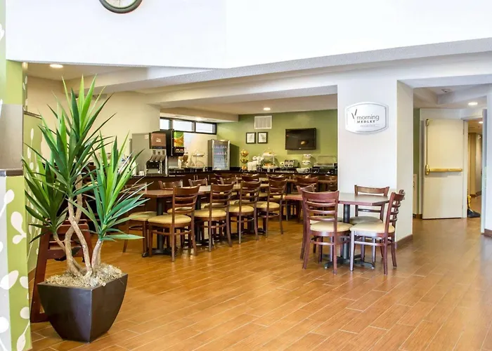 Sleep Midway Airport Inn