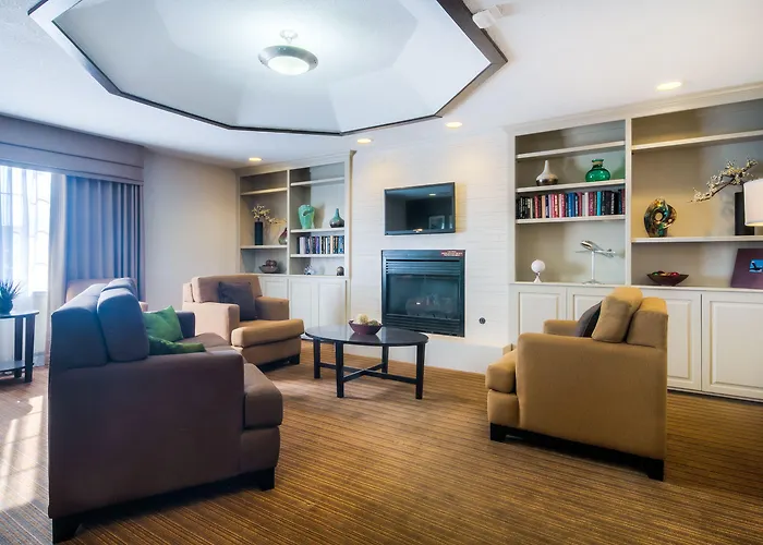 Sleep Midway Airport 4*